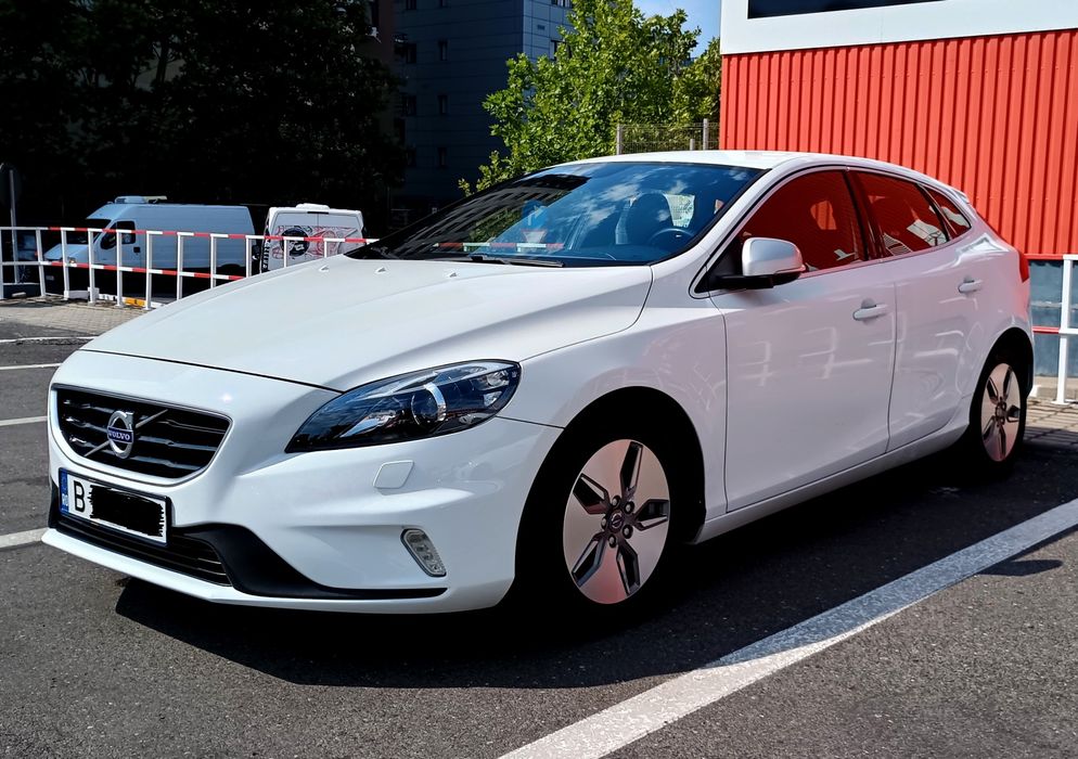 Volvo V40 R-design, an 2016, D2 Euro6, NEDC 82(g/km)