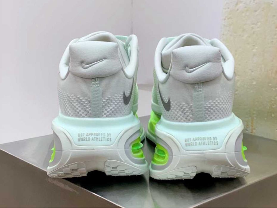 Нови дамски маратонки Nike Vomero Premium Barely Green Volt
