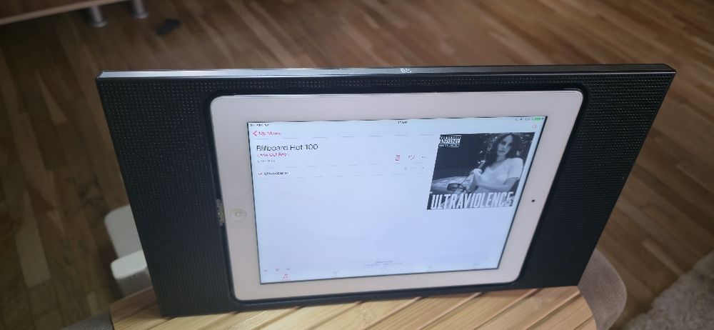 Bang Olufsen BeoPlay A3 + Ipad gen 3 WiFi
