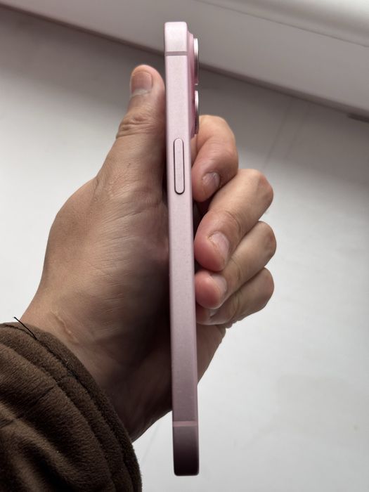 продаю Айфон 15 в идеале