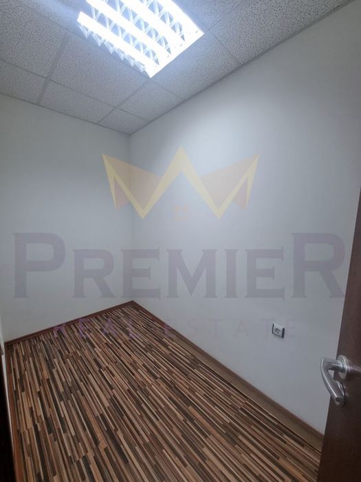 Офис в Варна-Бриз площ 116 цена 3000