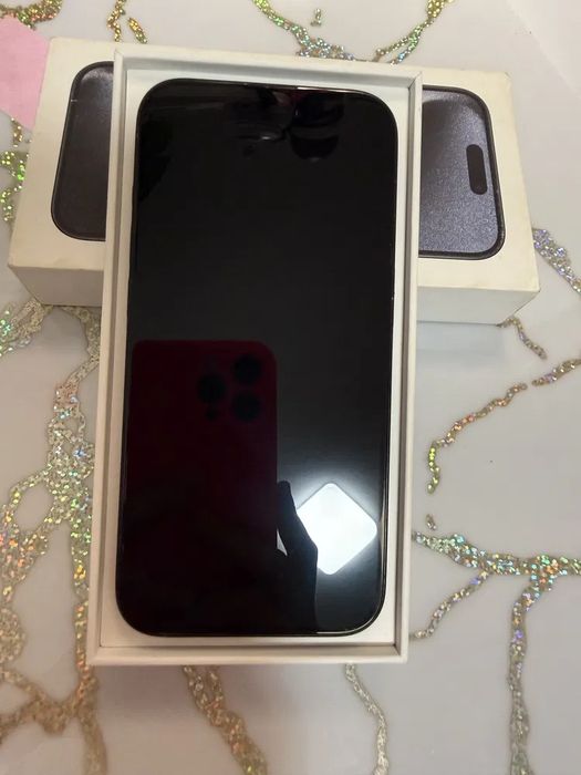 Продам iphone 15 Pro 256Gb (айфон 15 Про)