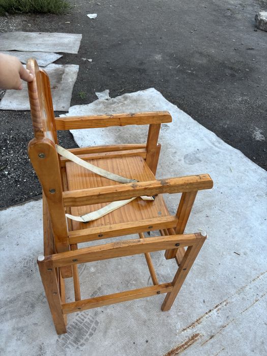 Отдам за 3000 стул детский