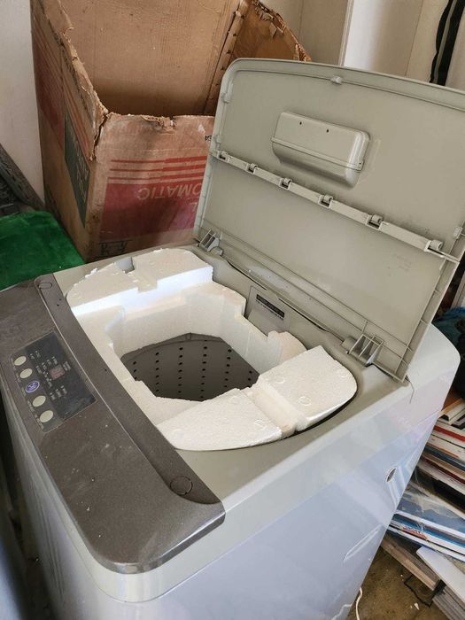 Продам стиральную машину