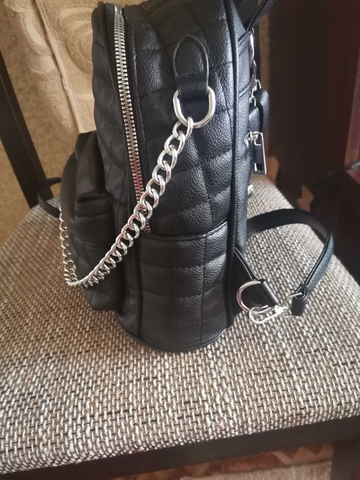 Дамска кожена раница