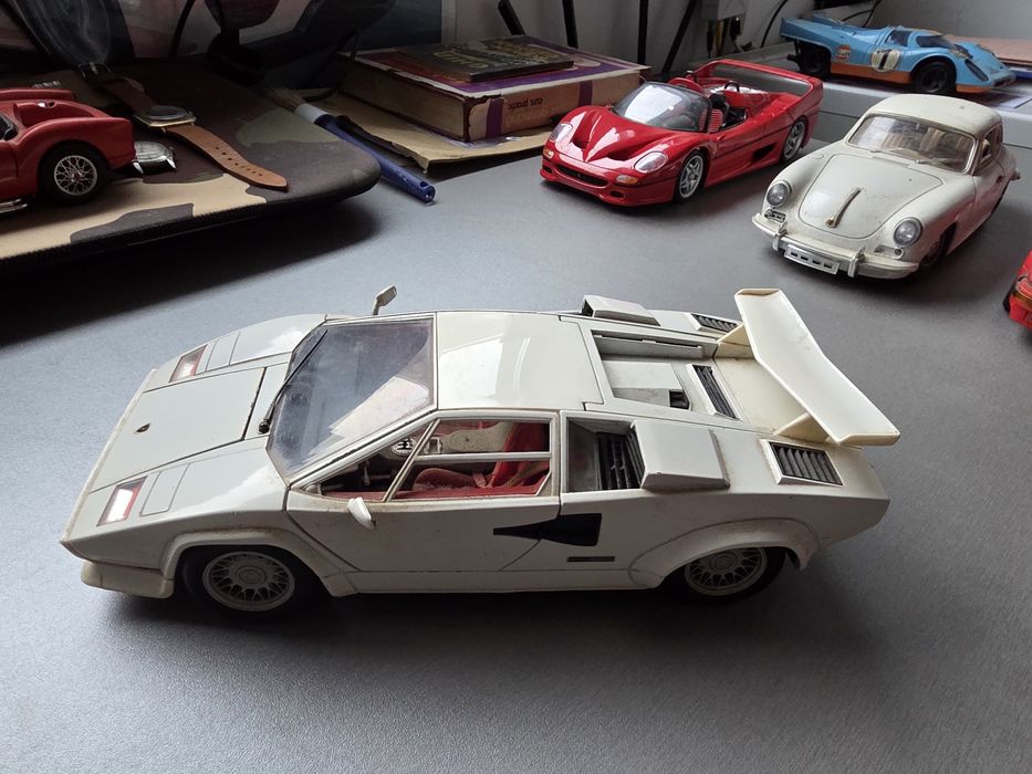 Machete auto diverse, Ferrari, Porsche 1/18 și 1/24.