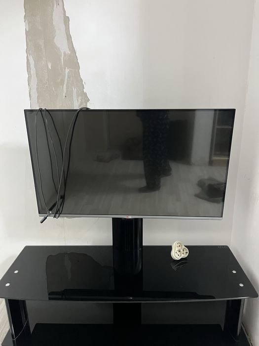 Телевизор lg 100 см