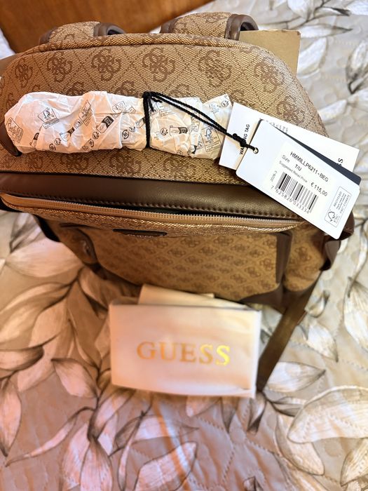 Голяма раница Guess