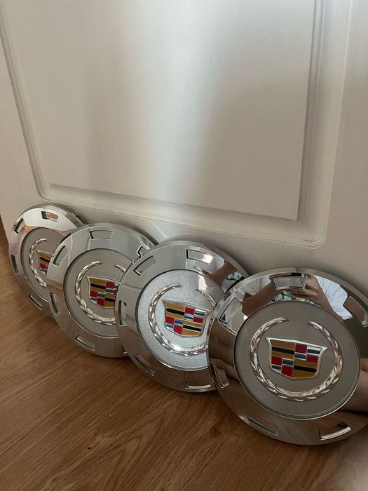 Калпаки R22 на Cadillac Escalade 3