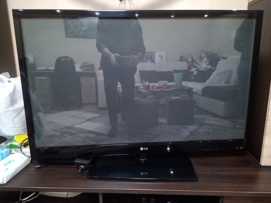 Продавам телевизор LG