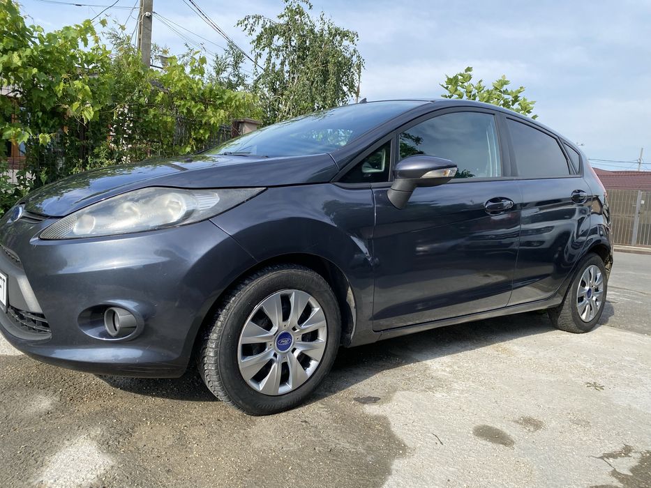 FORD Fiesta 2010 — imagine 2