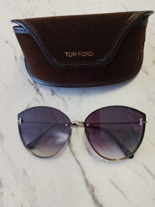 Оригинални дамски слънчеви очила Tom Ford