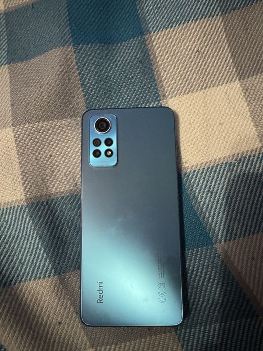 Прлдам телефон !!!