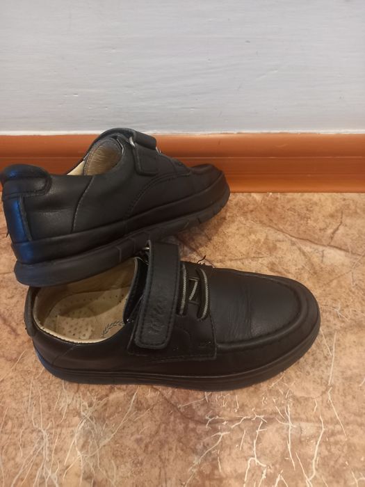 Продам детские  туфли