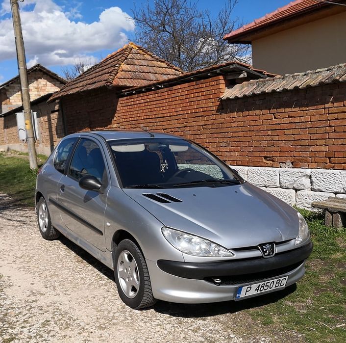 Пежо 206 1.1i  60кс 2003г