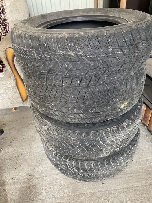 Продам зимние шины.