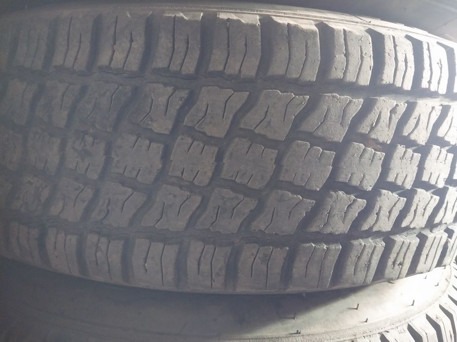 4 шины 225 75 R16 всесезонные.