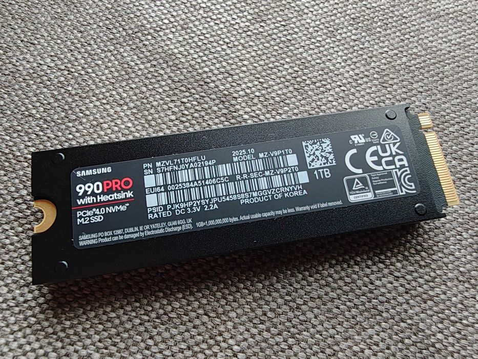 SSD NVMe Samsunsg 990 Pro Heatsink 1TB Garanție Decembrie 2027