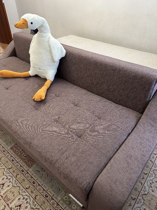 Продается диван.