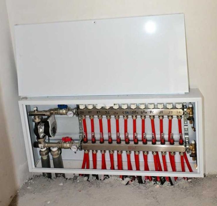 Продава се Къща в Перник, Драгановец - 264 кв.м за 744 €/кв.м - Снимка #14