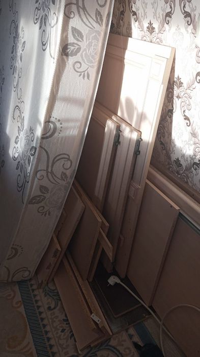 шкаф 6 дверный срочно 8000тг