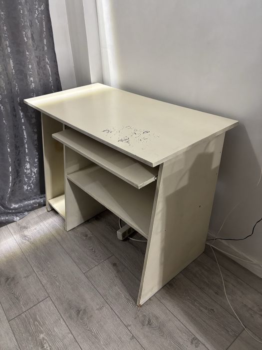Продам компьютерный стол