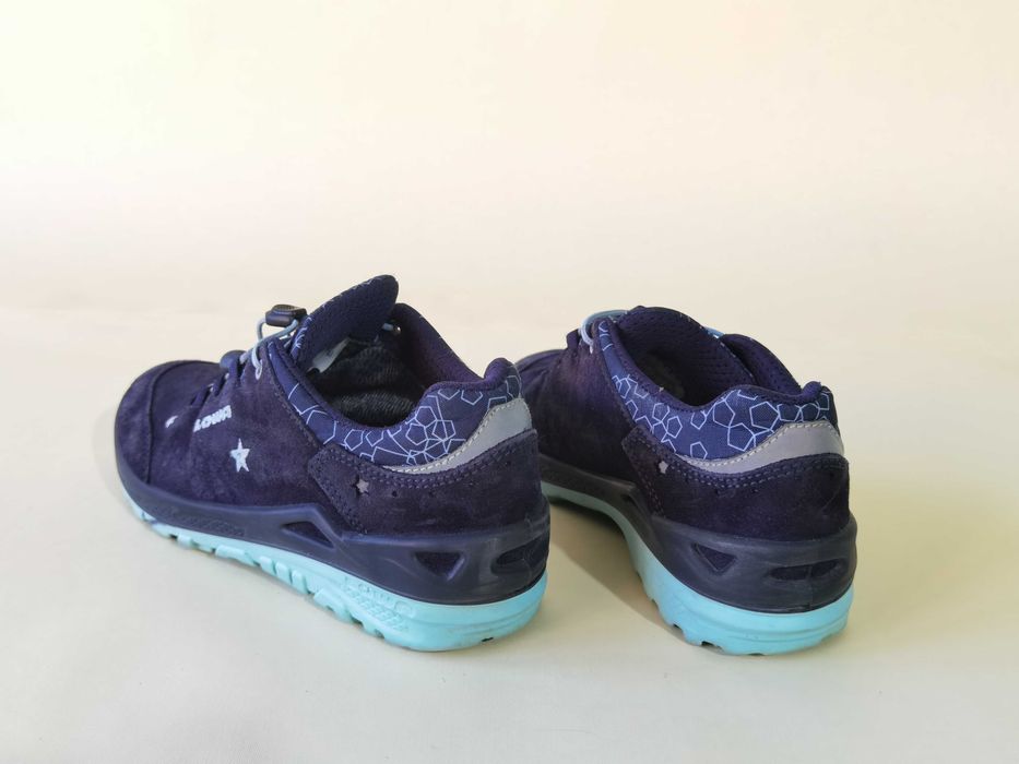 Bocanci copii ghete PIELE  munte 30 31 LOWA - GORETEX IMPERMEABILI