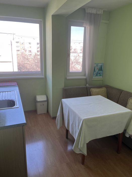 Двустаен апартамент р. Централен до ПУ Ректорат