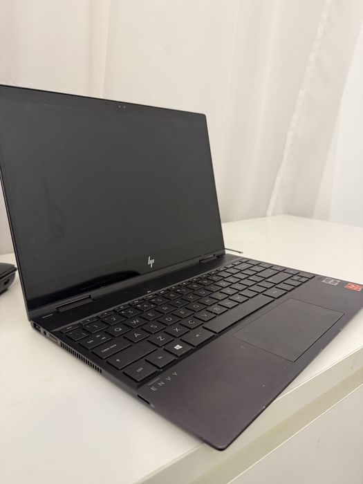 HP Envy x360 13-ag0502na Convertible 2-in-1 – Ryzen 5 2500U / 8GB / 128GB SSD – Touchscreen