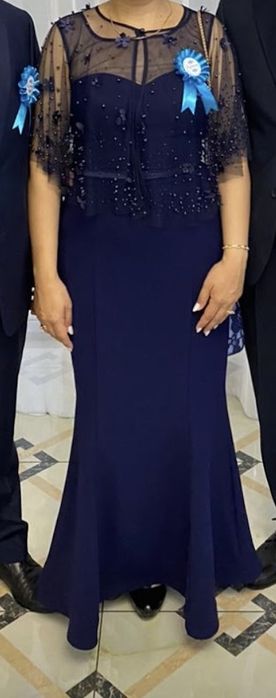 продам вечерние платья