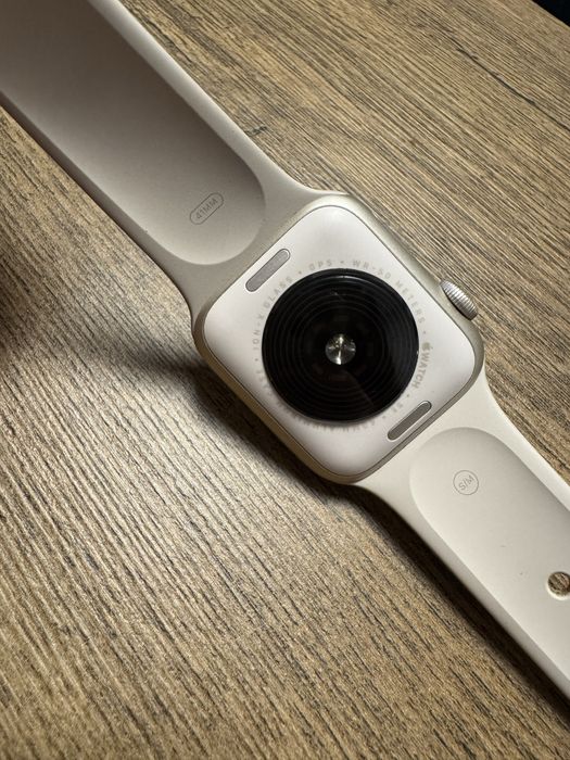 Apple Watch SE (2nd Gen) GPS 40mm – Отлично състояние