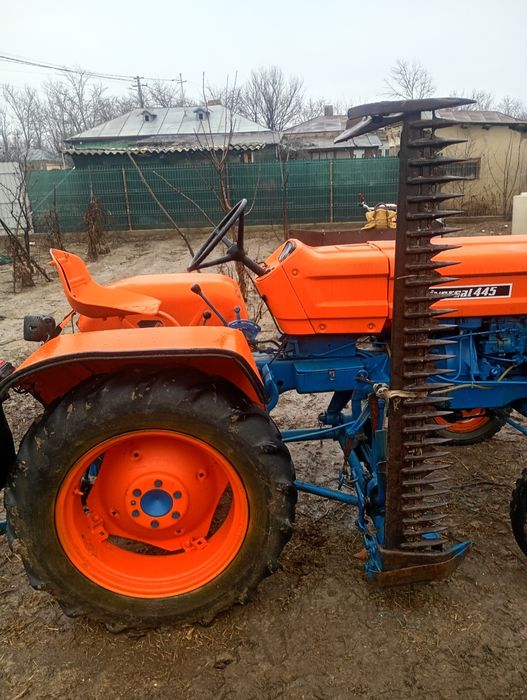 Vând tractor și un motocultor