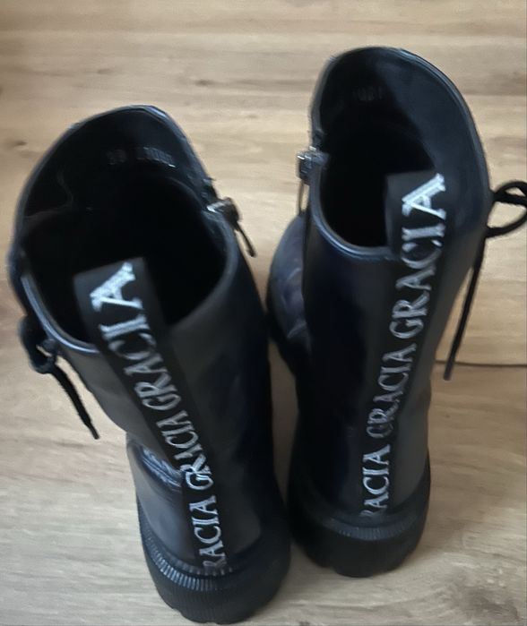 Сини ботуши от естествена кожа с дебела подметка