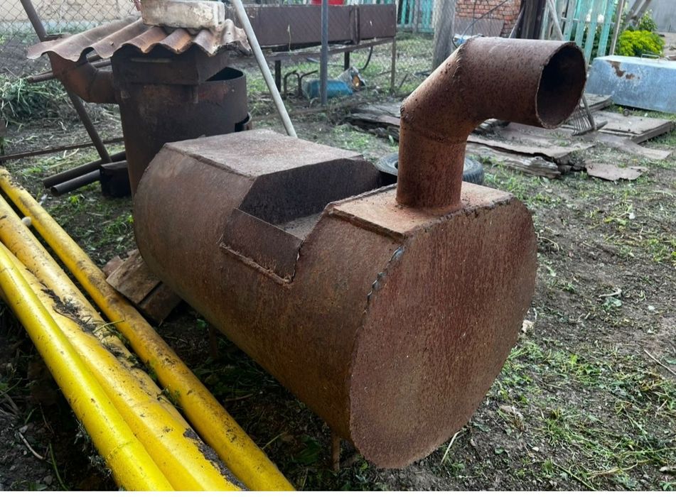 Продам металлическую печь на дровах