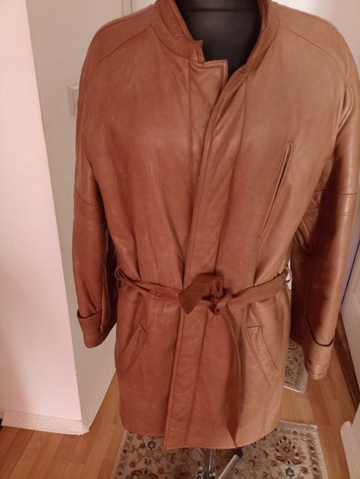 Palton piele naturala L, 350 lei