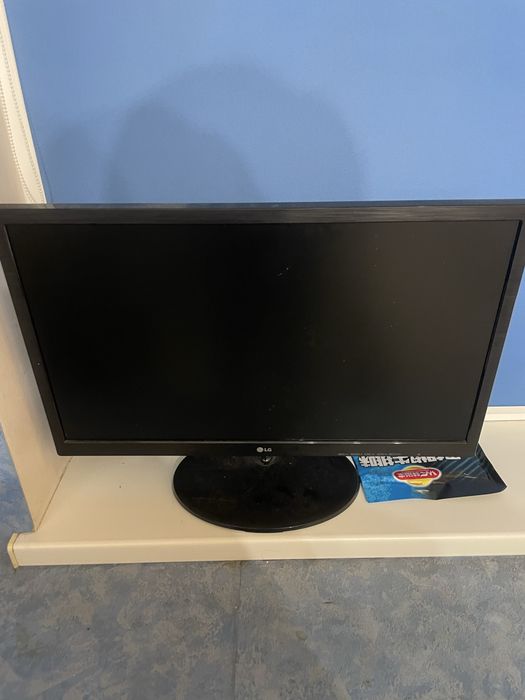 Монитор LG на 24 дюйма
