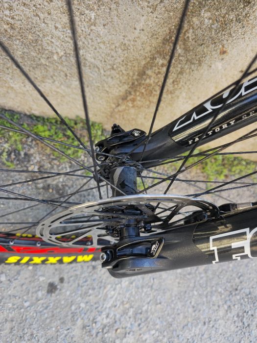 Ендуро велосипед 26 цола М  размер Specialized Full Fox  Kashima OHlin