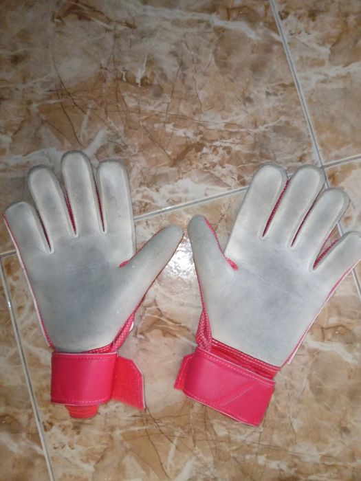 Вратарски ръкавици