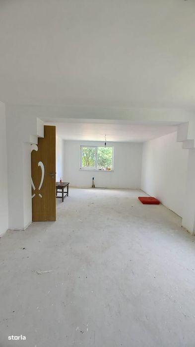 De vanzare casa in Zavoi
