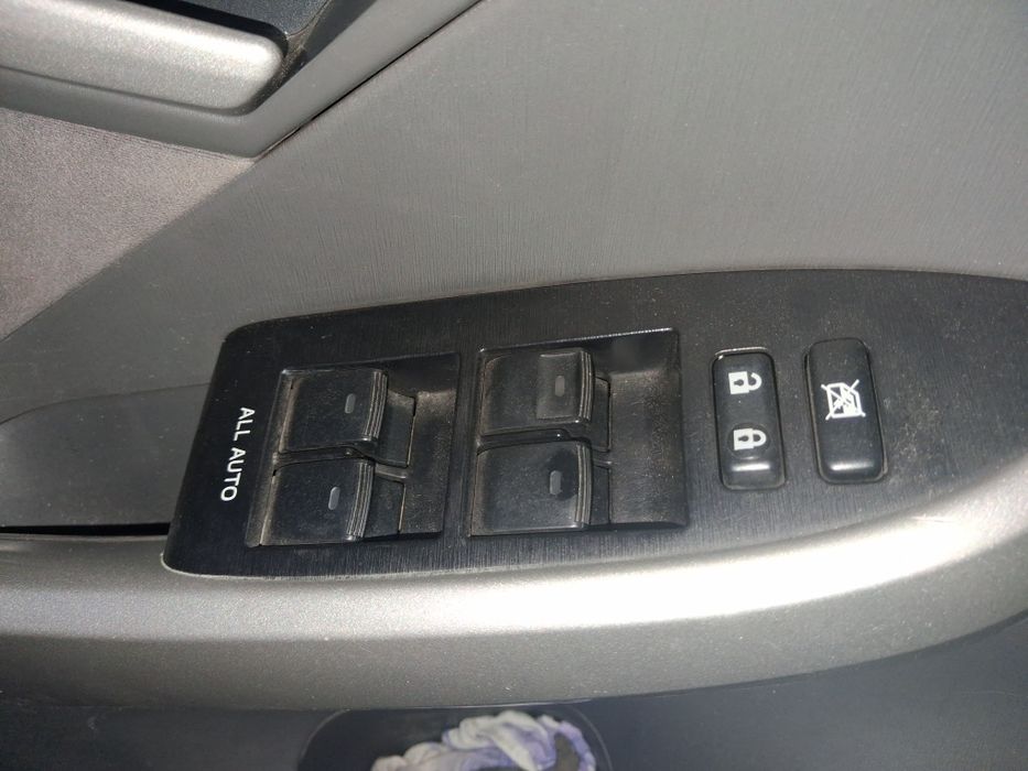 Тoyota Пrius 1.8 vvt-i hybrid / Тойота Приус 1.8 ввт-и хибрид