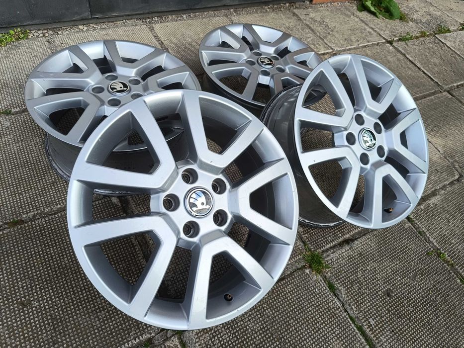 ОРИГИНАЛНИ джанти 17 ' цола 5x112 SKODA / Шкода ЕТ45 7J 57,1