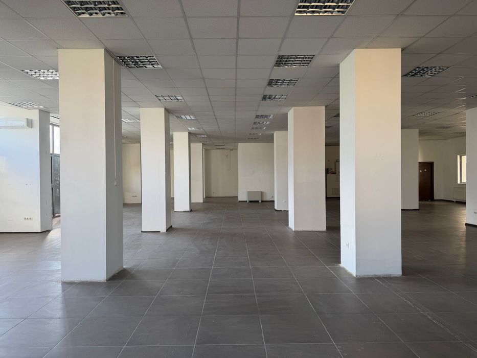 Spațiu Premium Comercial 350 mp – Intrare Proprie