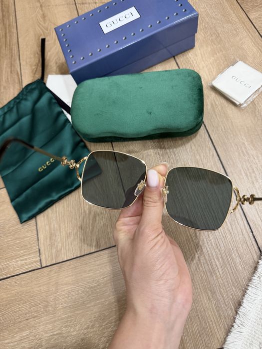 Солнцезащитные очки Gucci
