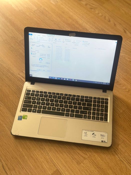 Vând laptop Asus i7 windos nou reinstalat