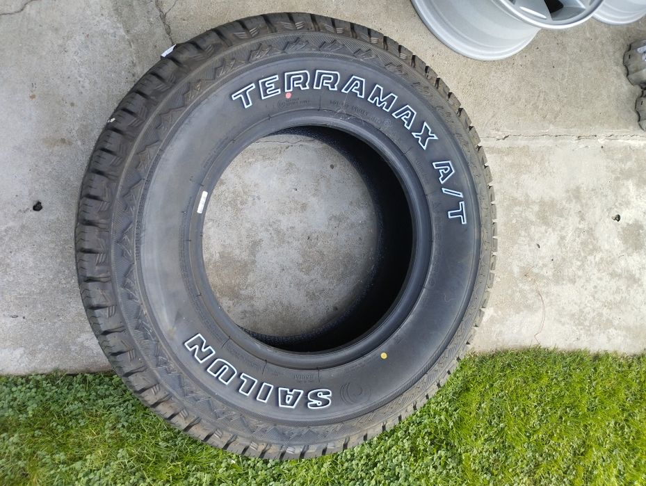 Гуми и джанти за Mitsubishi L-200 265/70/16