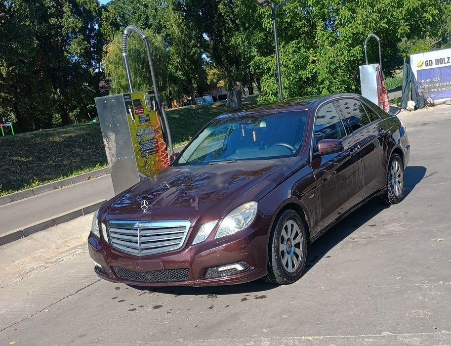 MERCEDES-BENZ E-Class 2010