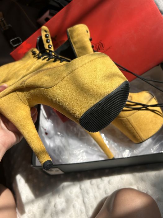 Продаи стрипы Pleaser оригинал