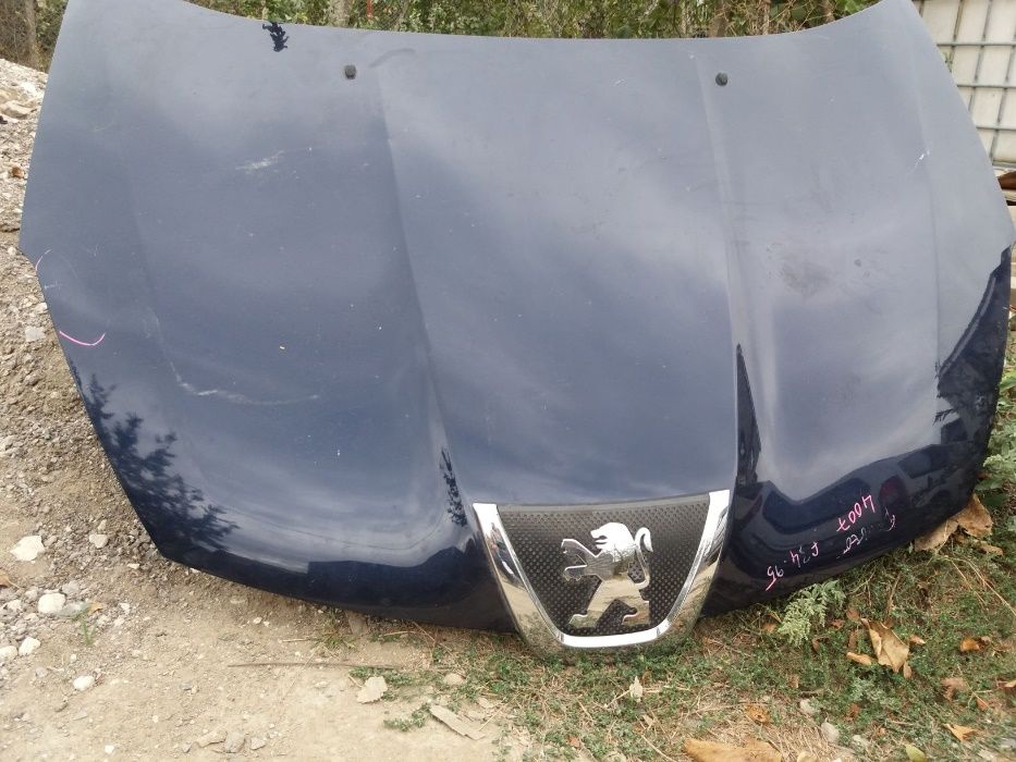 Стоп, емблема, преден капак Пежо 4007