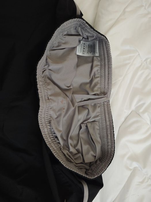 Оригинални къси панталони Adidas L