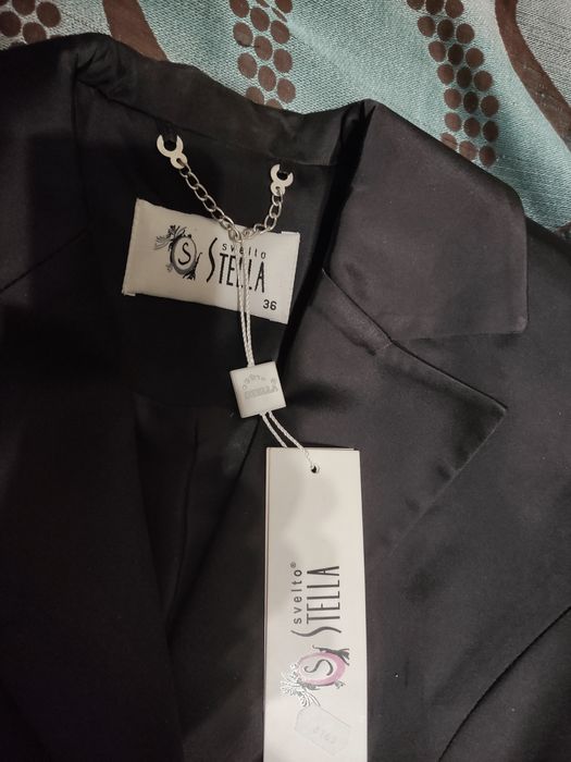 Продам офисный костюм